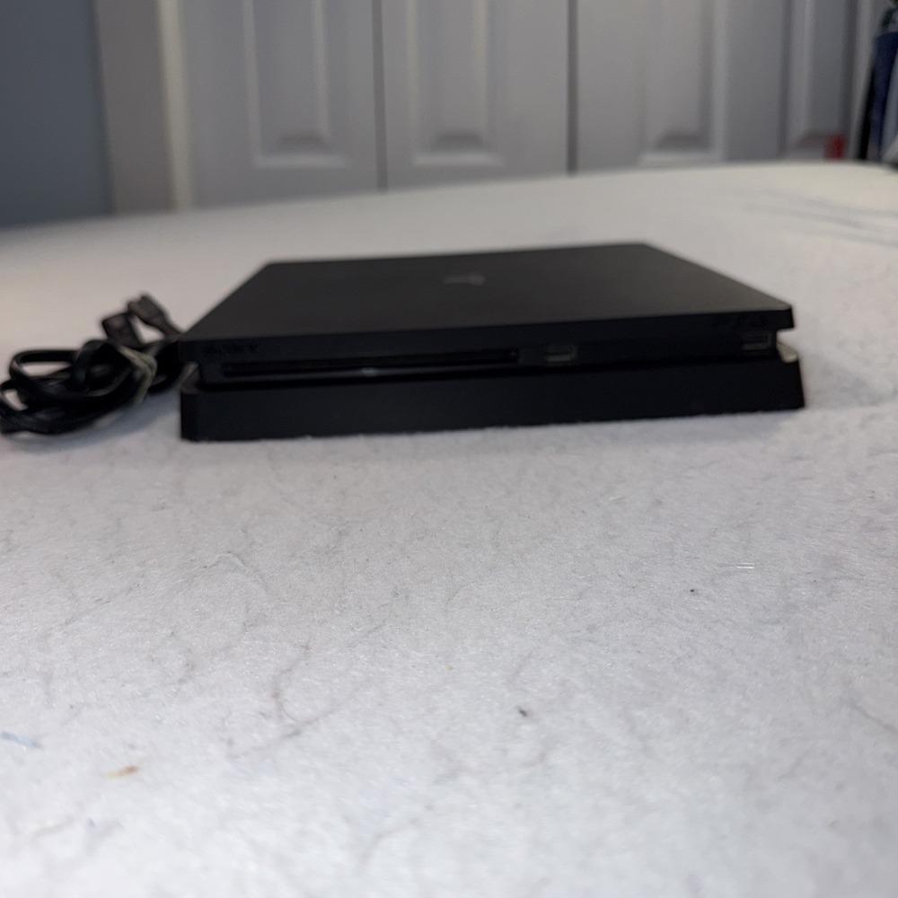 Sony PlayStation 4 Slim PS4 500GB Black Console Gaming System W Power Cord Works